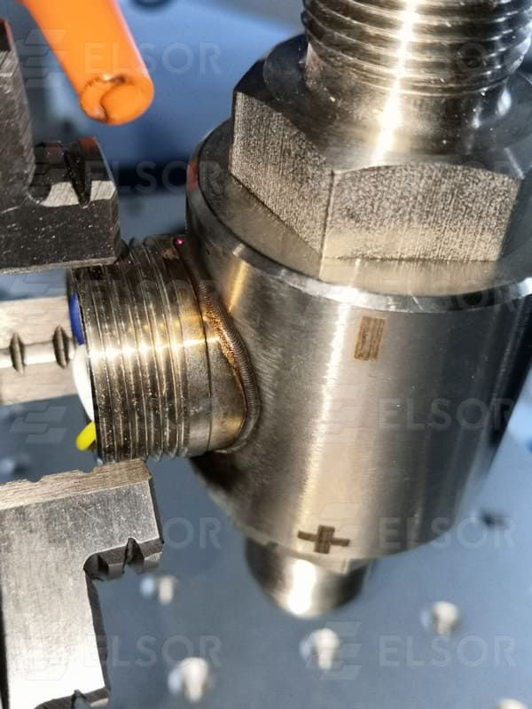 Импульсная лазерная сварка седельного шва на станке лазерной сварки Weld-CNC